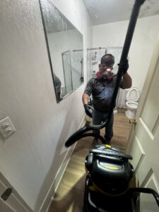 Plumbing technician in Arkansas home