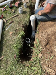 Arkansas plumber working on water line