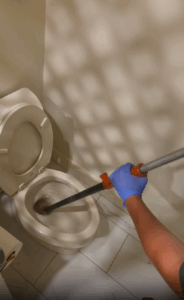 Clogged toilet clearing